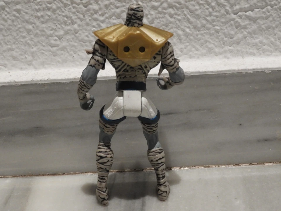 FIGURA ACCIÓN MOMIA - HASBRO 1997 - Imagen 3 de 4