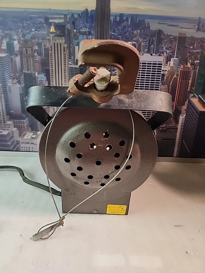 TV studio Altman 1K 8"Fresnel 75Q Quartz Stage Light Lamp with plug All Original - Image 3 of 4