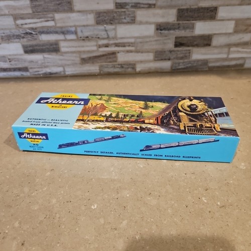 Athearn 4430 Blue Box HO SD40-2 Powered FRISCO #954 DC NIB - Picture 14 of 16