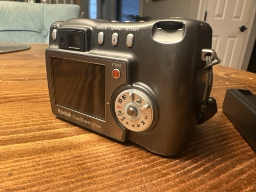 Kodak EasyShare DX7630 6.1MP Digital Camera w/Battery Charger 2GB SD card - Picture 4 of 17