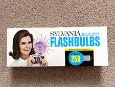 SYLVANIA Blue Dot 25B Flashbulbs, Blue, Bayonet Mount NOS 12 untested