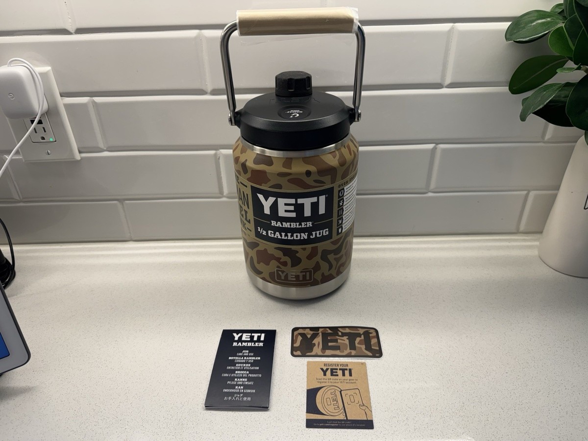 YETI Rambler Half Gallon Jug - Wetlands Camo 🦆- Limited Edition