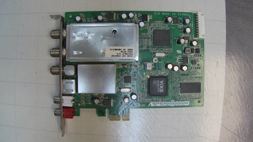 VID107 - HP 5189-1098 FM1236/F ATSC NTSC FM TV Tuner PVR PCI-E Card - Image 2 of 2