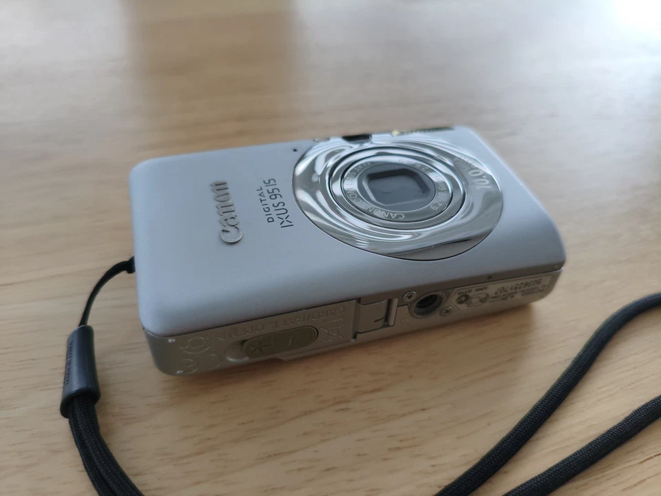 Canon IXUS 95 IS - Sehr guter Zustand - Bild 3 von 4