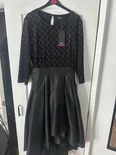 Klass size 14 christmas party black dress  Black sparkly top long sleeves belt