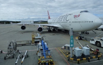 Photo 6x4 Goodbye Ruby Tuesday Renfrew Virgin Atlantic Boeing 747-400 num c2017