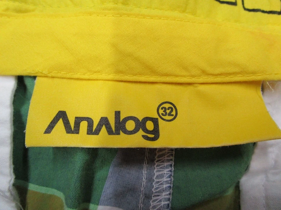 模拟短裤男式 32 绿色格子 11 英寸滑板五颜六色休闲高尔夫街头服饰 — 第 2/4 张图片