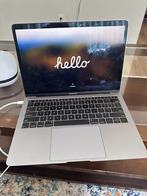 Apple MacBook Air 13.3'' (128G SSD, Intel Core i3 10th Gen., 1.10 GHz, 8GB)...