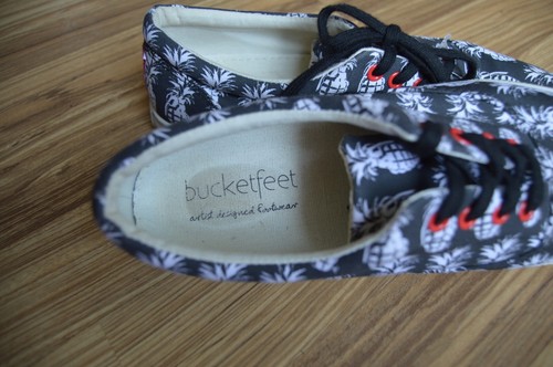 Bucketfeet Pineapple Grenades Lace Up Sneakers Womens Sz 6 - Picture 6 of 7