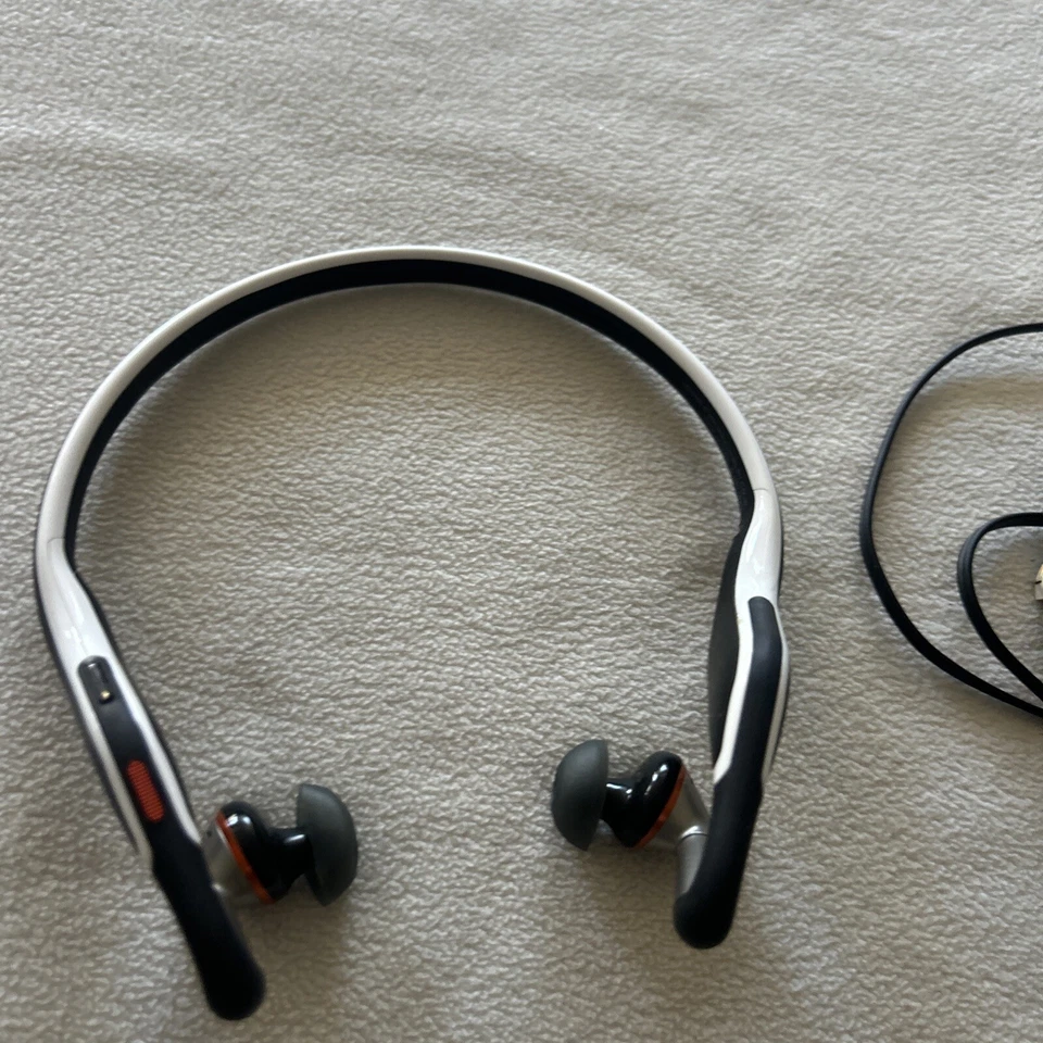 Motorola S11 Flex HD Black/ White Wireless Bluetooth Headset Parts Only - Image 4 of 4