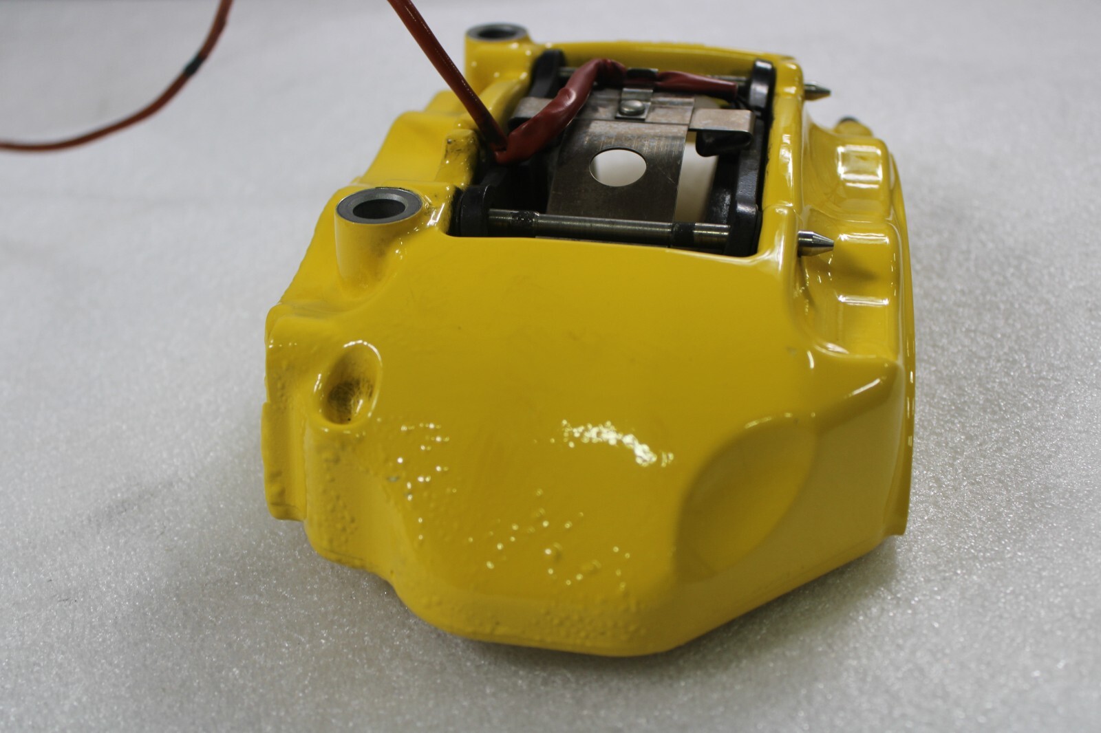 Ferrari California, LH, Left, Rear Brake Caliper, Yellow, Dmg, Used, P/N 246911