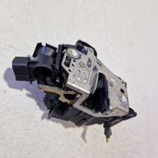 DM* MERCEDES BENZ W202 C KLASSE türschloss vorne rechts 2027204425 DM* MERCEDES BENZ W202 C KLASSE türschloss vorne rechts 2027204425