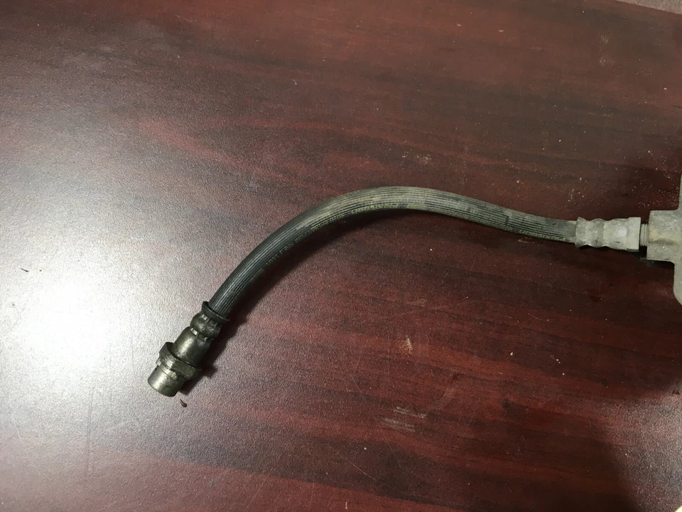 Pinza de freno trasera derecha del lado del pasajero BMW 335i 2011-2016 6768698 OEM. Foto 3 de 4