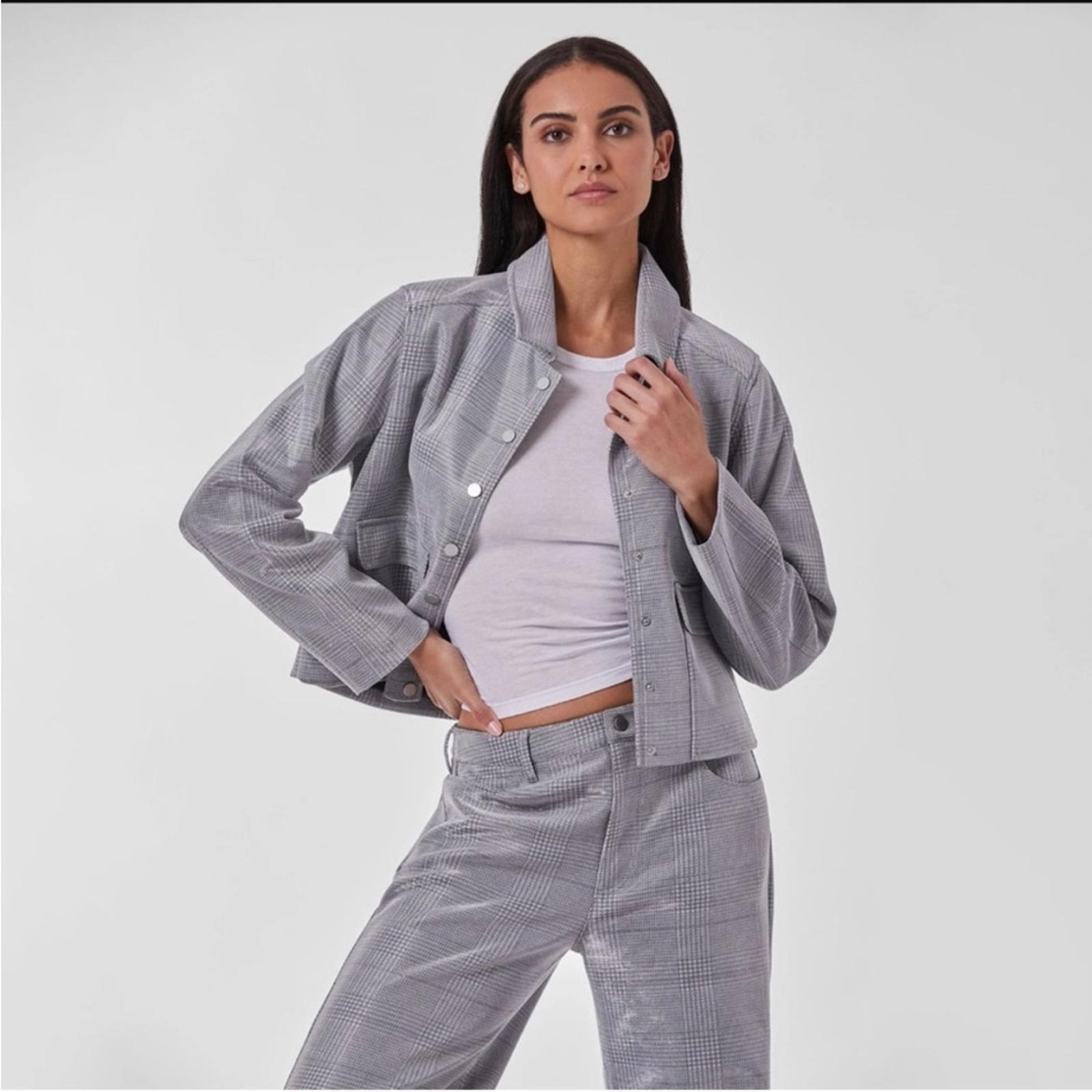 Noli Cropper Button Down Plaid Jacket - image 1