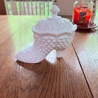 VTG Fenton Art Glass White Hobnail Milk Glass Shoe Shaped Candy/Trinket w/Lid
