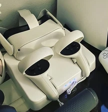 Oculus Quest 2 256GB Advanced All-in-one VR Headset – Gray with charging station