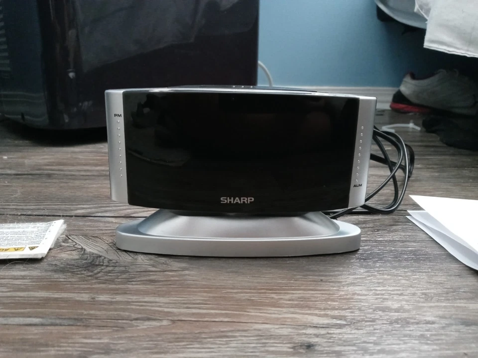 Sharp LED Digital Alarm Clock, Swivel Base, Silver Case, Red Display, SPC033 - Image 2 of 4