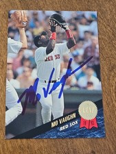 1993 Leaf MO VAUGHN Red SOX In-Person Signed  AUTO
