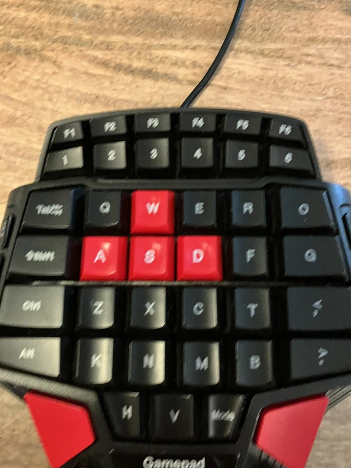 Hitman Deluxe T9 46 Key One Handed USB Wired Gaming Ergonomic Keyboard Keypad - Image 3 of 4