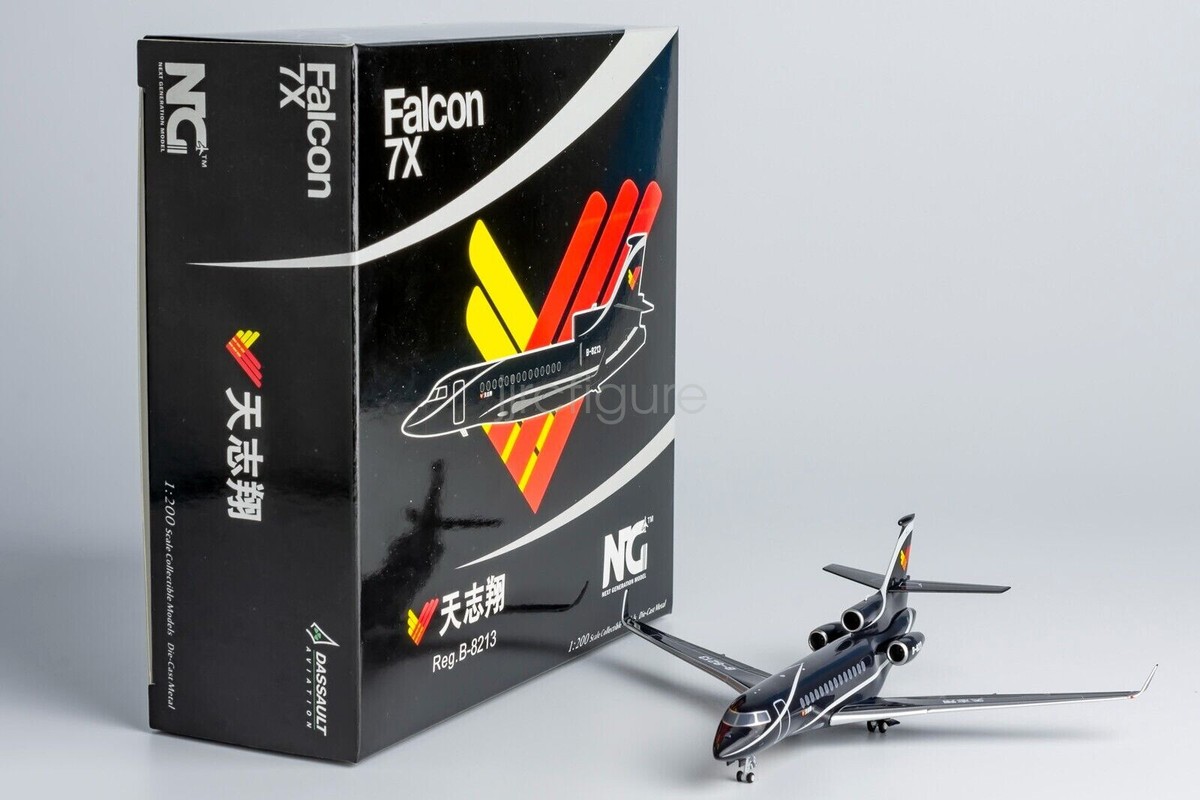 1:200 Scale NG71025 Private Jet Dassault Falcon 7X B-8213 Aircraft