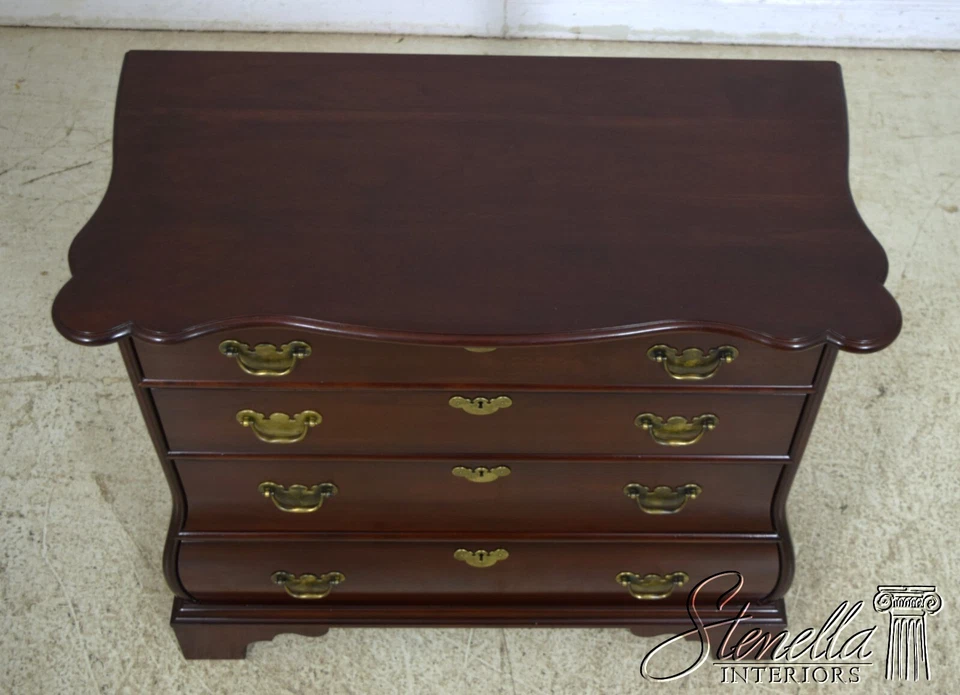 L66398EC: Pecho base hervidor de cereza Staaton Foto 4 de 4