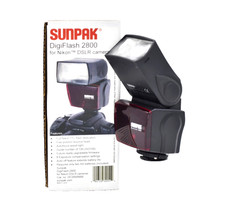 SUNPAK DigiFlash 2800 Auto flash for Nikon DSLR Cameras