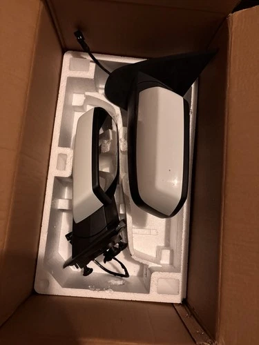 2015 - 2019 Chevy Silverado 2500 OEM Mirrors / Electric Adjust / Heated