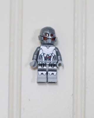 LEGO Ultimate Ultron Minifigure 76032 Marvel Super Heroes Avengers Age of Ultron