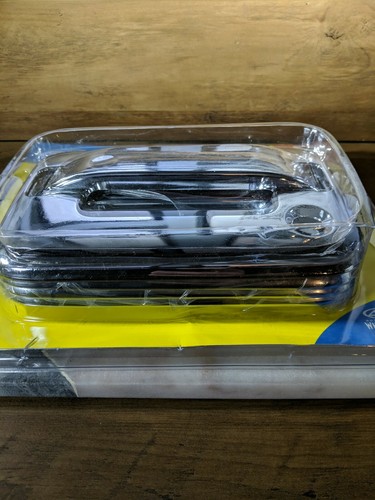 Genuine Lund AVS Ford Chrome Door Handle Covers w/o Keypad w/o Passenger Keyhole - Picture 5 of 7
