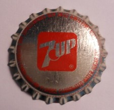 Vintage 7UP "Gold" plastic... unused...SODA BOTTLE CAP