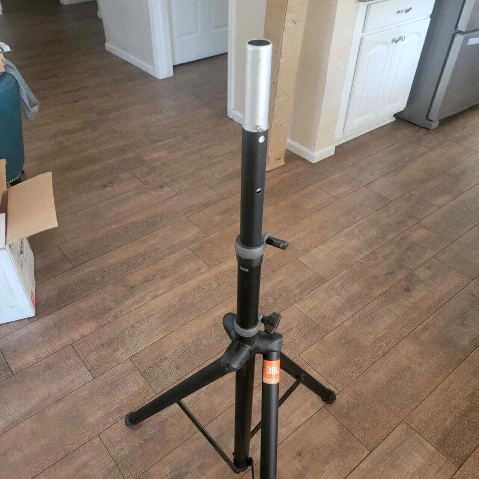 Soporte Altavoz Trípode JBL Negro Aluminio, Modelo SS2-BK, Nuevo Sin Etiquetas Foto 2 de 4