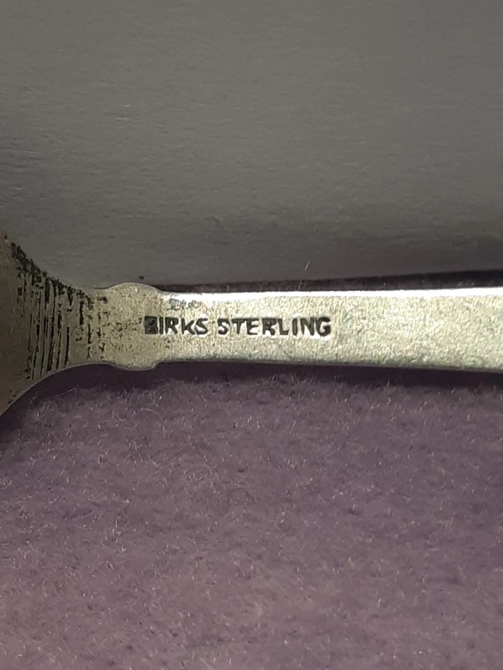 1939 ROYAL VISIT TO CANADA BIRKS STERLING SOUVENIR SPOON ~ KING & QUEEN - Image 3 of 3