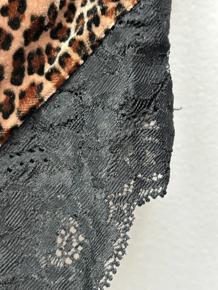 Body vintage Victoria's Secret para mujer pequeño leopardo terciopelo encaje a presión años 90 Foto 4 de 4