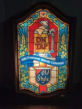 (VTG) 1979 OLD STYLE BEER ON TAP STAINED GLASS LOOKING LIGHT-UP SIGN MAN CAVE