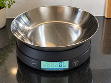 Balance électronique Joseph Joseph SwitchScale 2-en-1 avec bol inox