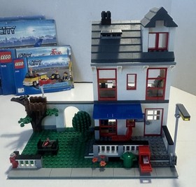 Lot Of LEGO CITY: City House 8403-3222-3181-7639 99% Complete With Manuals!