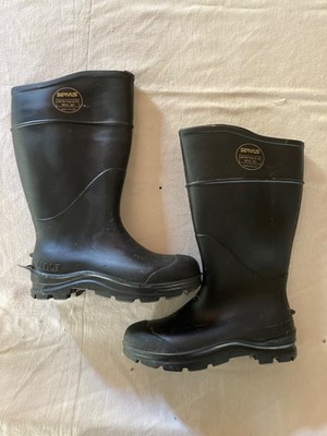 servius mud/snow or rain boots womens size 5 never worn, to small for me