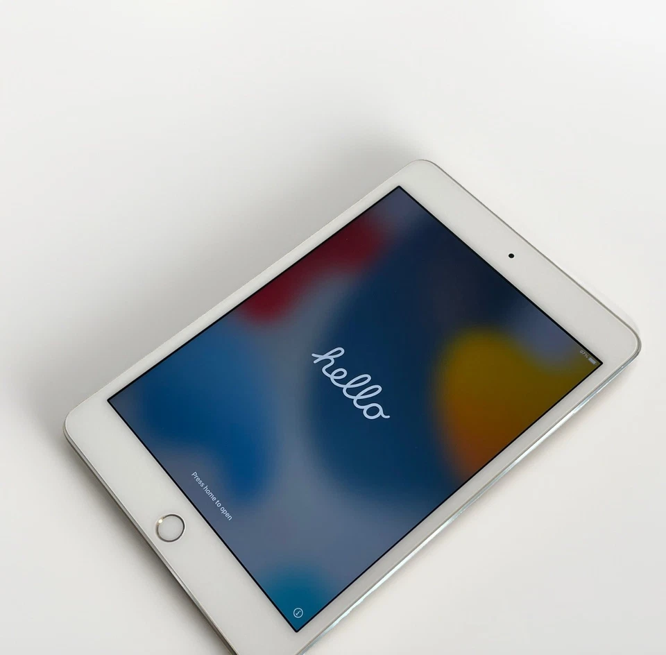 Apple iPad mini (4th generation) · 64GB · Wi-Fi, photo 1 of 5