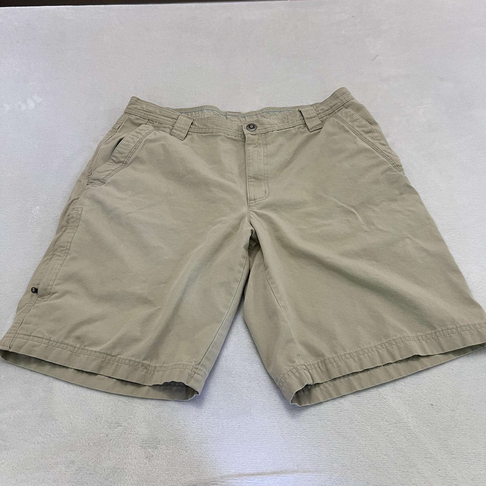 Columbia Cargo Shorts Mens 36 Beige Omni-Shield Cotton Hiking Outdoor Casual