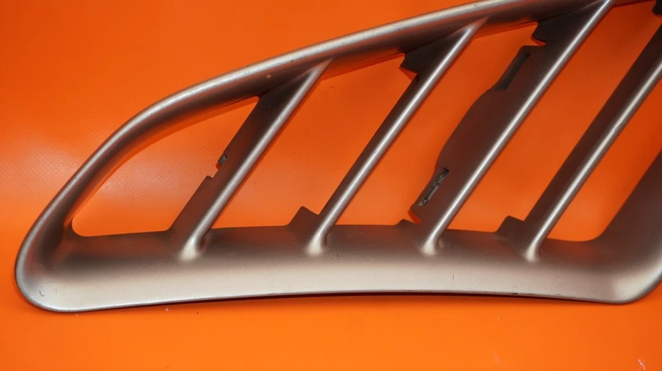 PORSCHE BOXSTER QUARTER VENT GRILLE RIGHT PASSENGER 2007 2008 2009 2010 2011 - Image 3 of 4