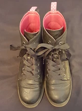 Drash boots w/ pink lining & pink & while polka dot tag.  Size 8.5