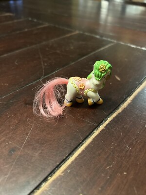 Carousel Cuties Tara Toys Pony  White, And Green With Pink Tail ￼