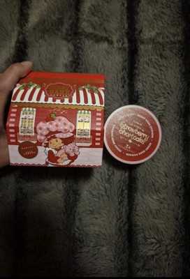 GLAMLITE X STRAWBERRY SHORTCAKE BERRY BAKE POWDER