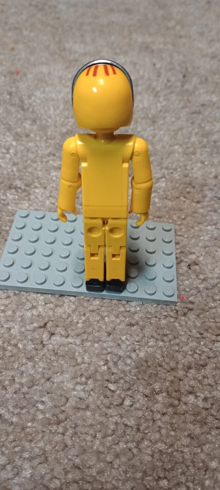 LEGO Technic Power Puller Figure w/ Yellow Helmet & Visor - 8457 Vintage 2000 - Image 4 of 4