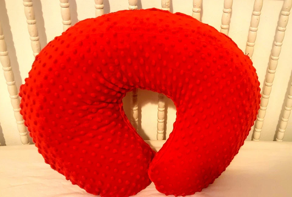 波普枕头套米妮老鼠和红色泡泡点抓绒制成 — 第 3/3 张图片