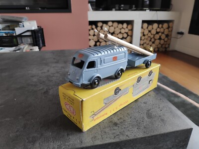 Le Renault 1000 kg PTT et sa remorque miniature CIJ réédité par Norev