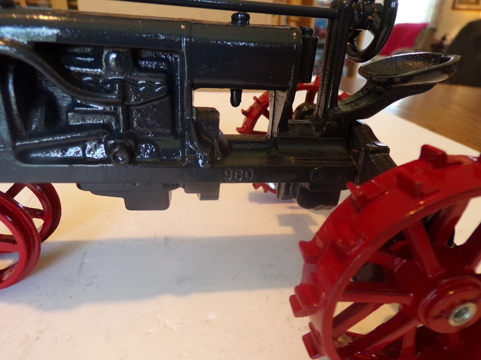 1983 Scale Models 1:16 Farmall Regular Tractor, #10 JLE Collector Series I - Image 3 of 4