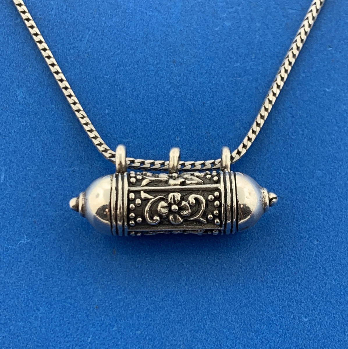 Cylinder locket online