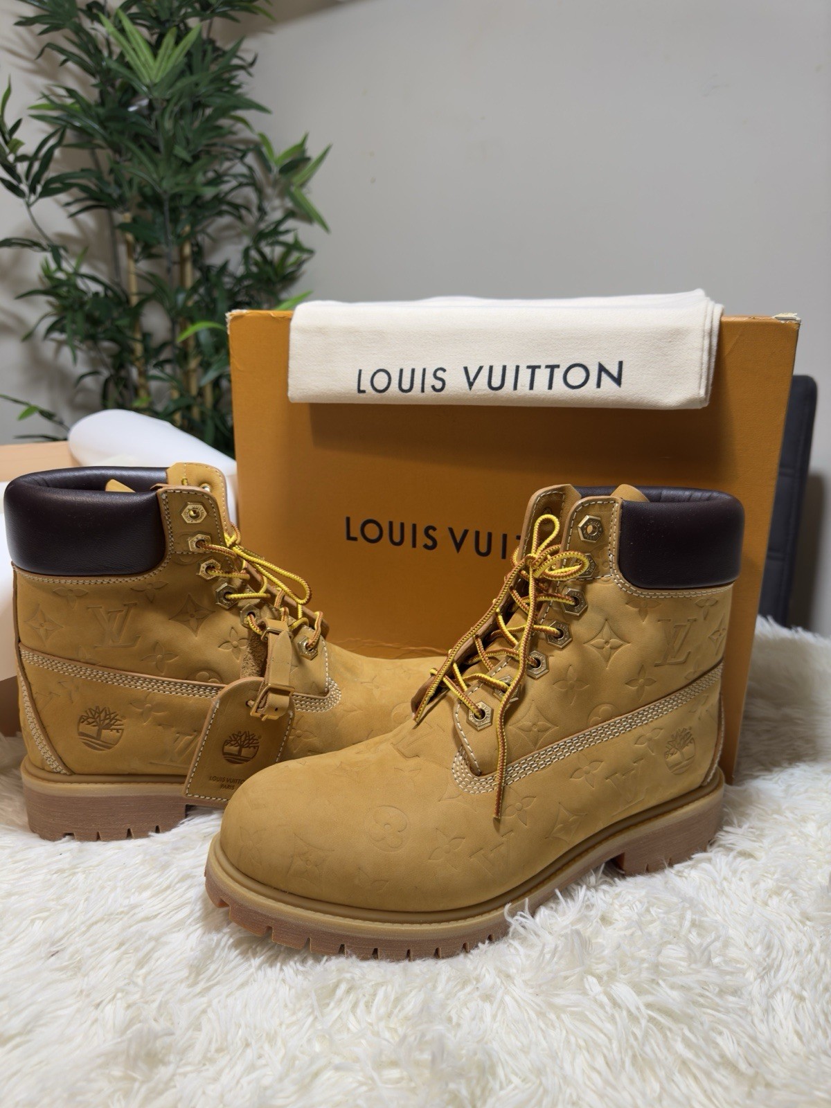 Louis Vuitton Timberland Monogram Ankle Boot 6 Inch UK8