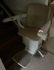 Stannah 8 Step Electric Stair Lift Used 3 Months Excellent Condition, 2 Remotes